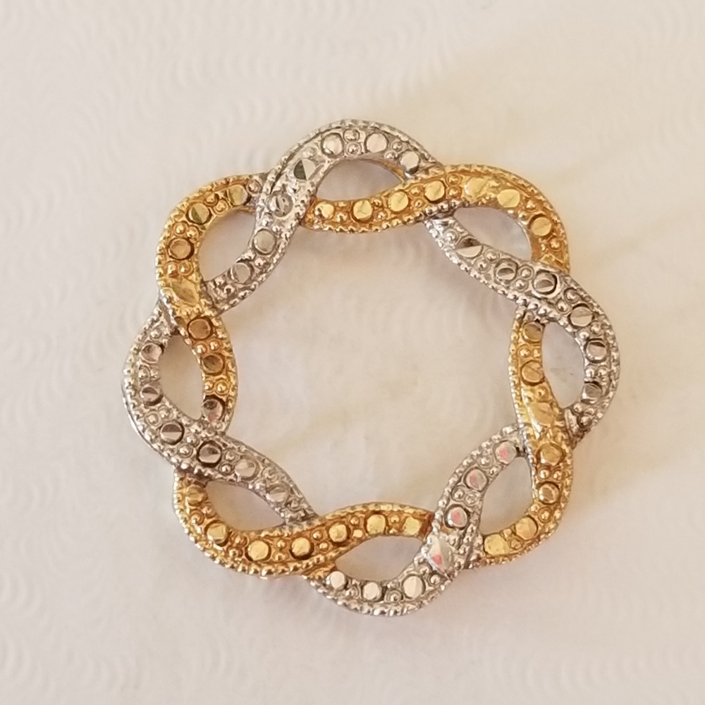 10K Two Tone Gold Pendant